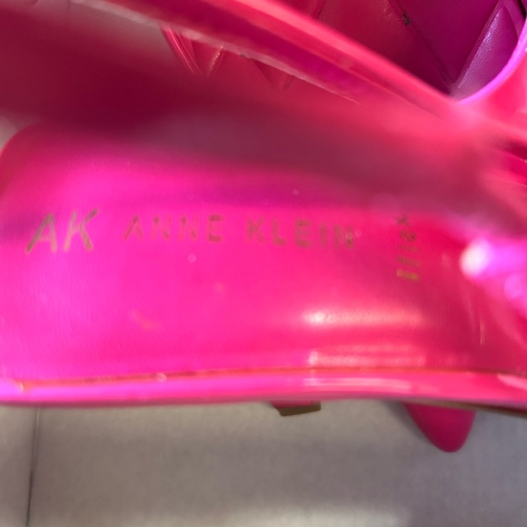 Anne Klein Pink High Heeled sling back Pumps - Picture 6 of 7